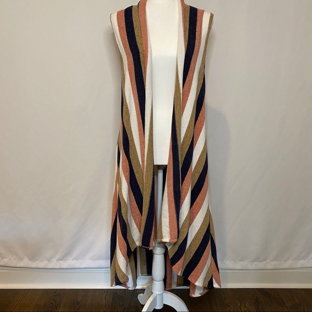 🌟 2 for $20 Boutique- sleeveless striped sweater